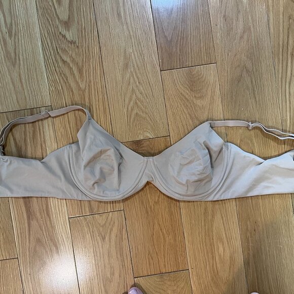 SKIMS Other - SKIMS Fits Everybody Unlined Demi Bra in Mica